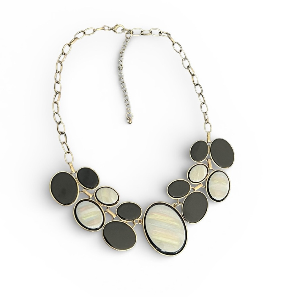 Elegant Black and Silver Women's Necklace - Picture 1 of 3
